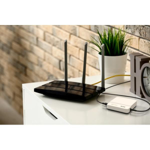 APC CP12036LI+B6 APC Network UPS 12Vdc 3A, Battery Lithium CP12036LI+B6